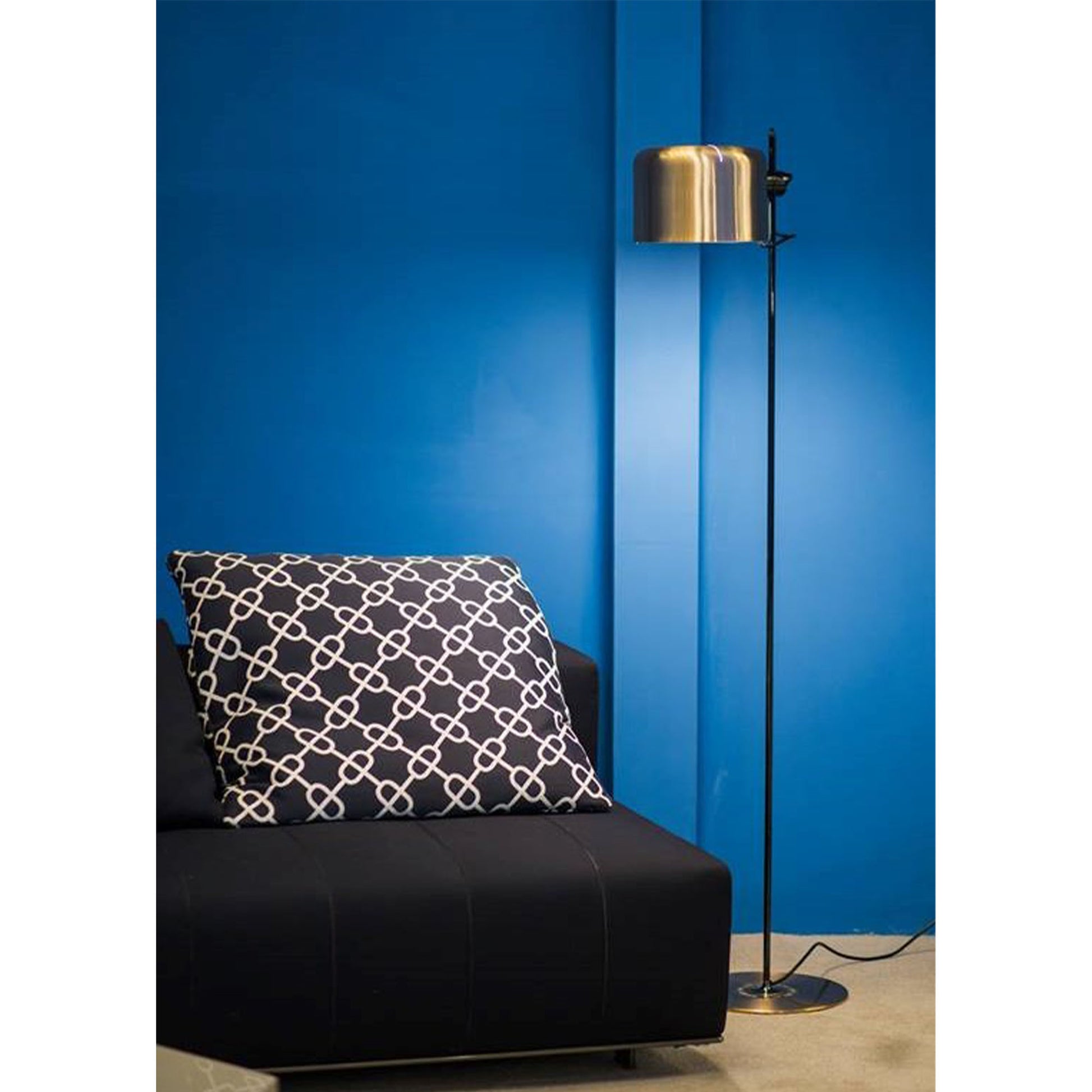 Coupé 3321 OR Limited Edition - Floor lamp | Oluce | JANGEORGe Interiors & Furniture