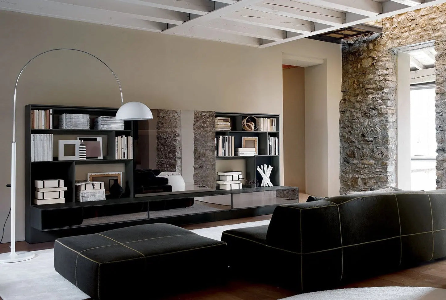 Flat.C Wall System | B&B Italia | JANGEORGe Interior Design