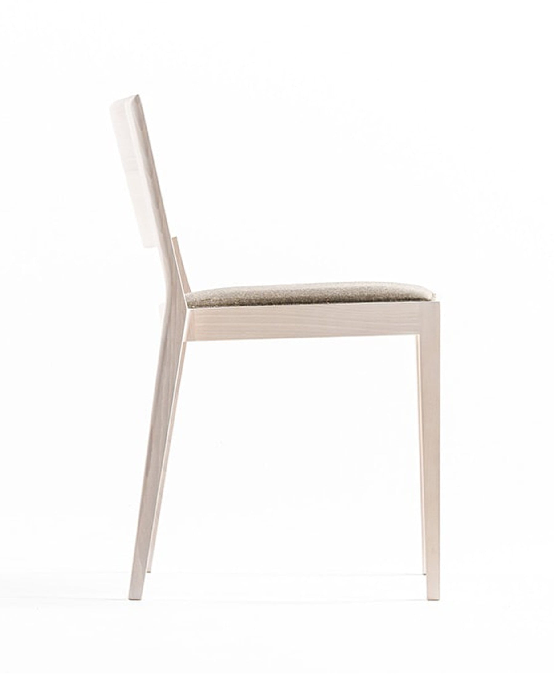 A Chair in the Forest - Chair | DePadova | JANGEORGe Interior Design