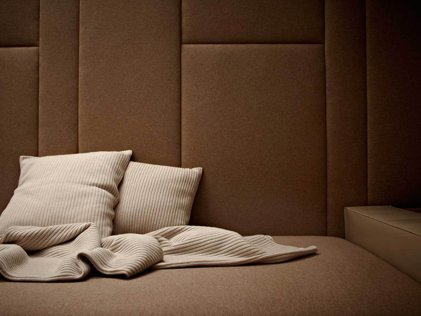 Eric Blanket | Ivano Redaelli | JANGEORGe Interior Design