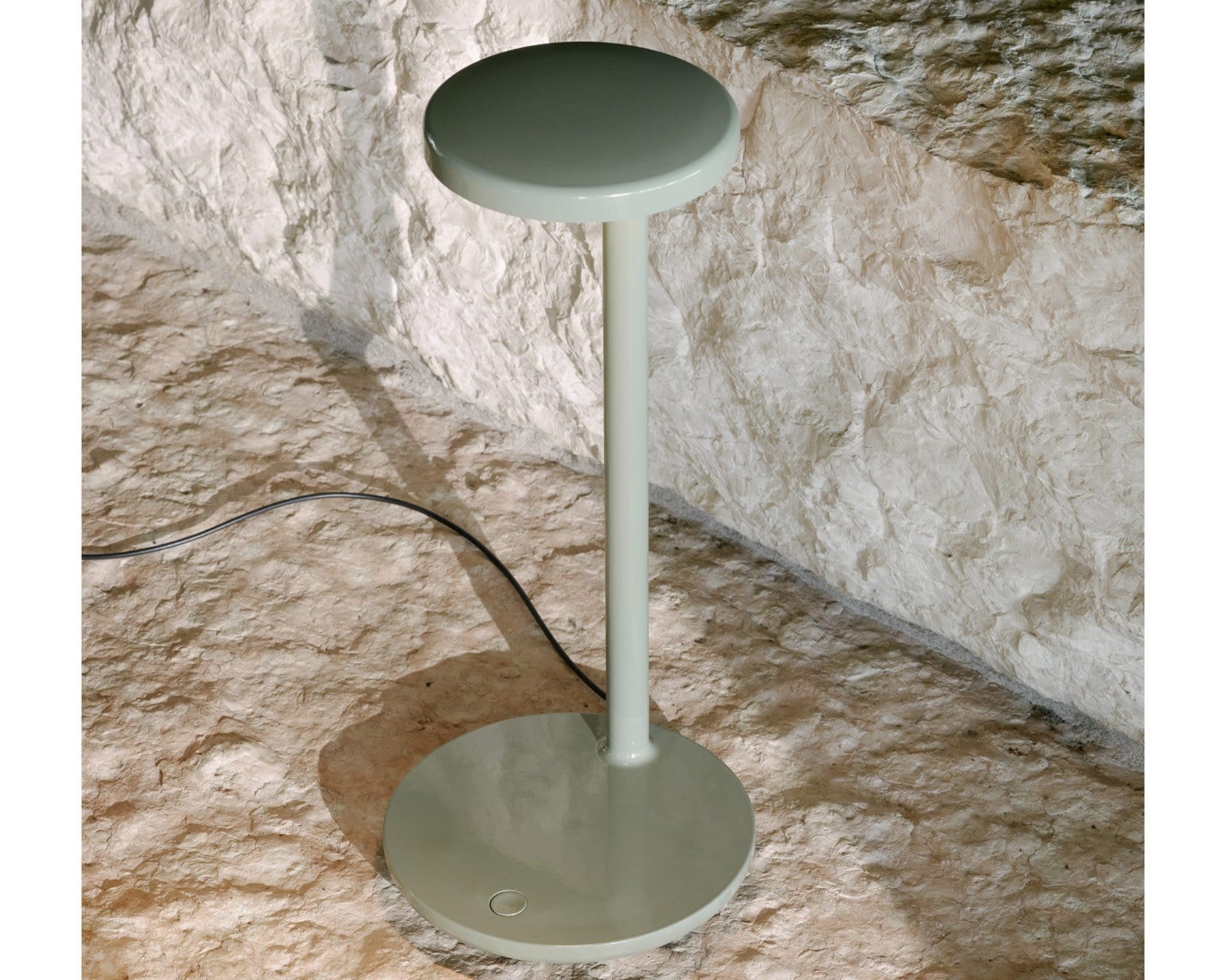 Oblique - Desk Lamp | Flos | JANGEORGe Interior Design