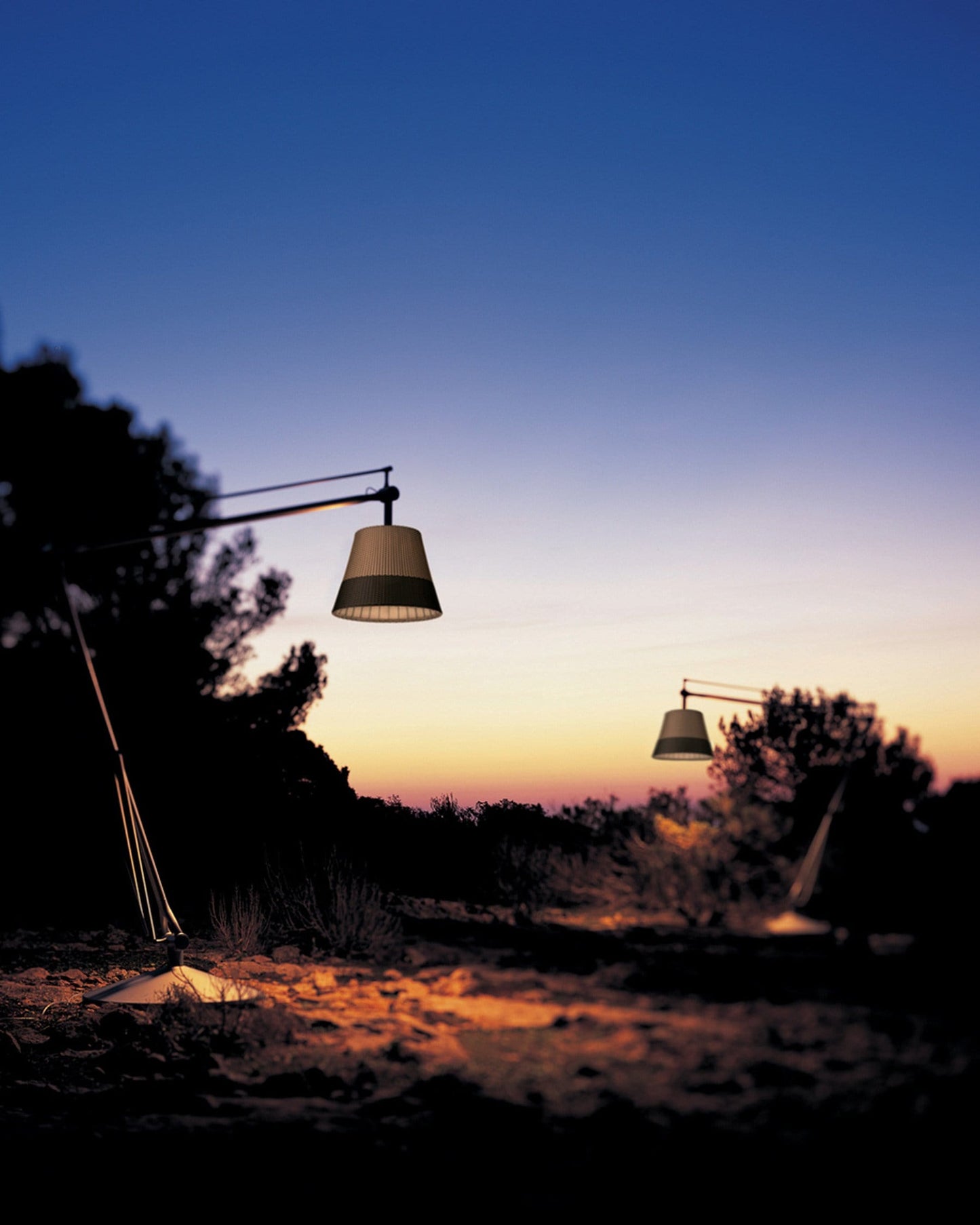 Superarchimoon Outdoor Floor Lamp | Flos | JANGEORGe Interior Design