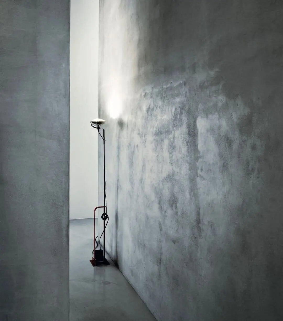 Toio Floor Lamp | Flos | JANGEORGe Interior Design