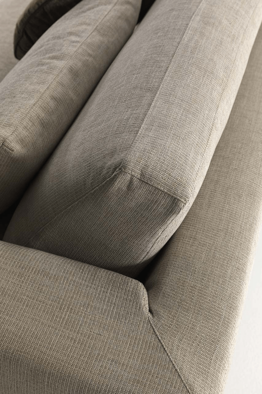 Davis Free - Sofa | Frigerio | JANGEORGe Interior Design