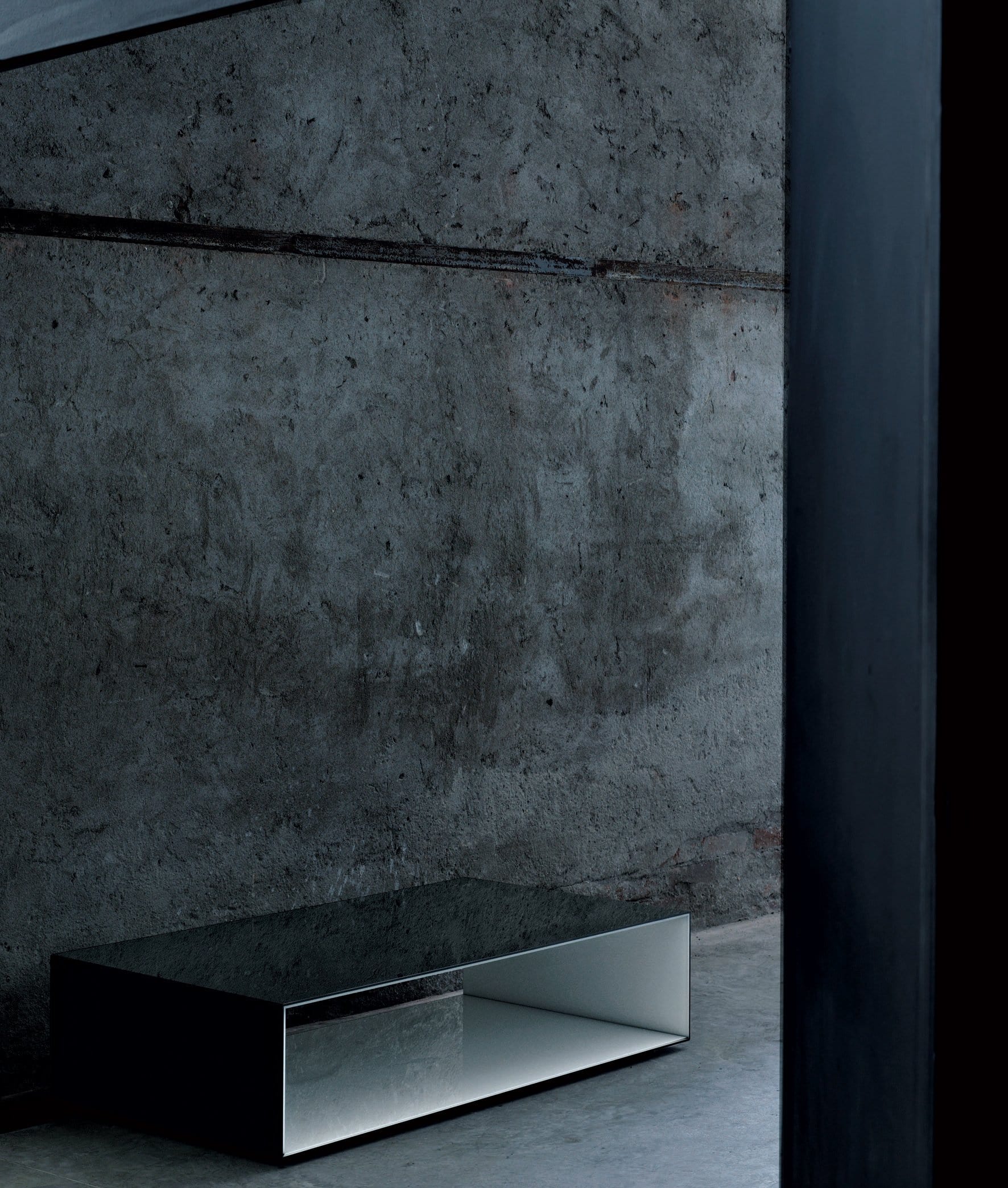 SiO2 Tunnel Low Table | Glas Italia | JANGEORGe Interior Design