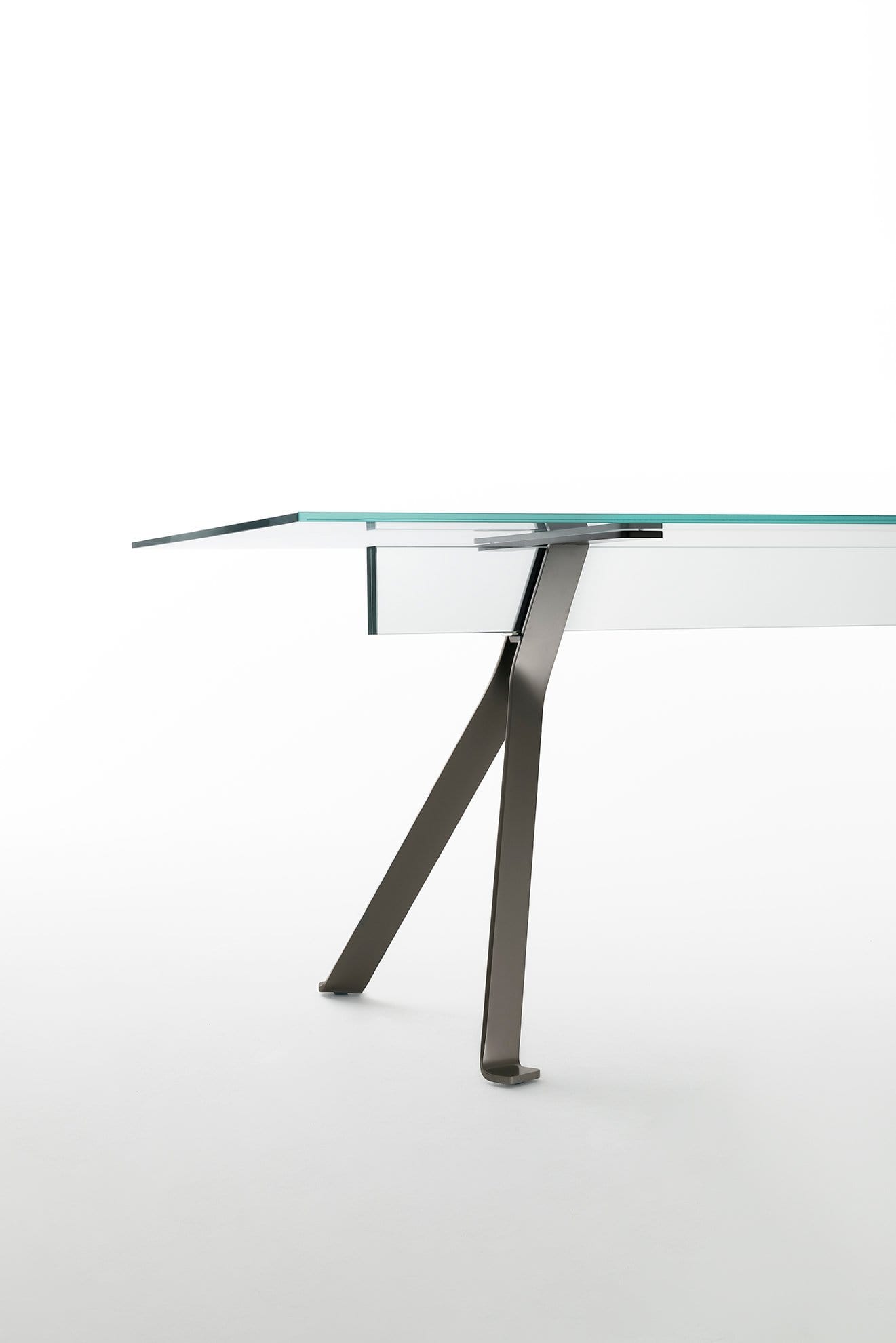 Mari Cristal Writing Desk | Glas Italia | JANGEORGe Interior Design