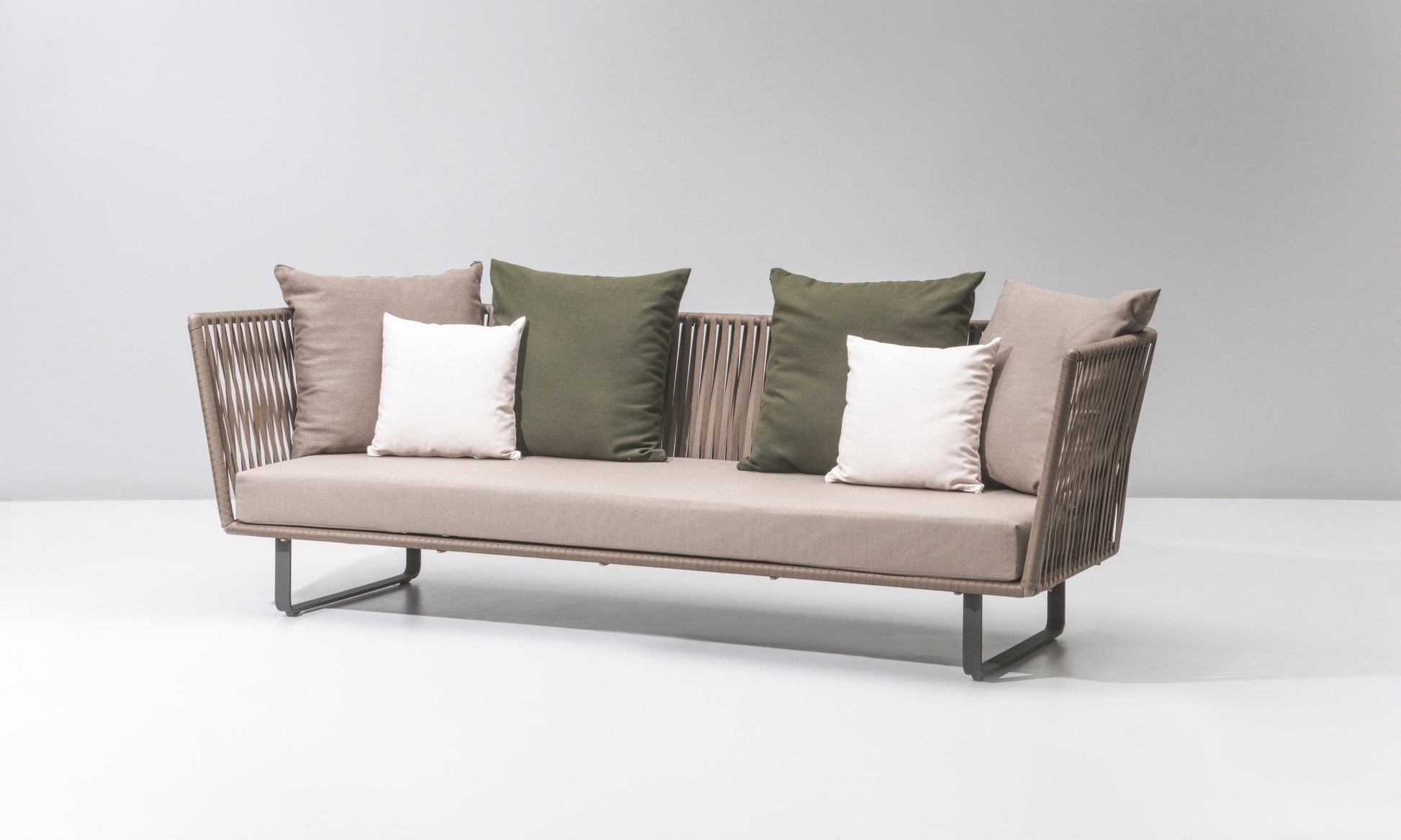 Bitta - 3-Seater sofa | Kettal | JANGEORGe Interior Design