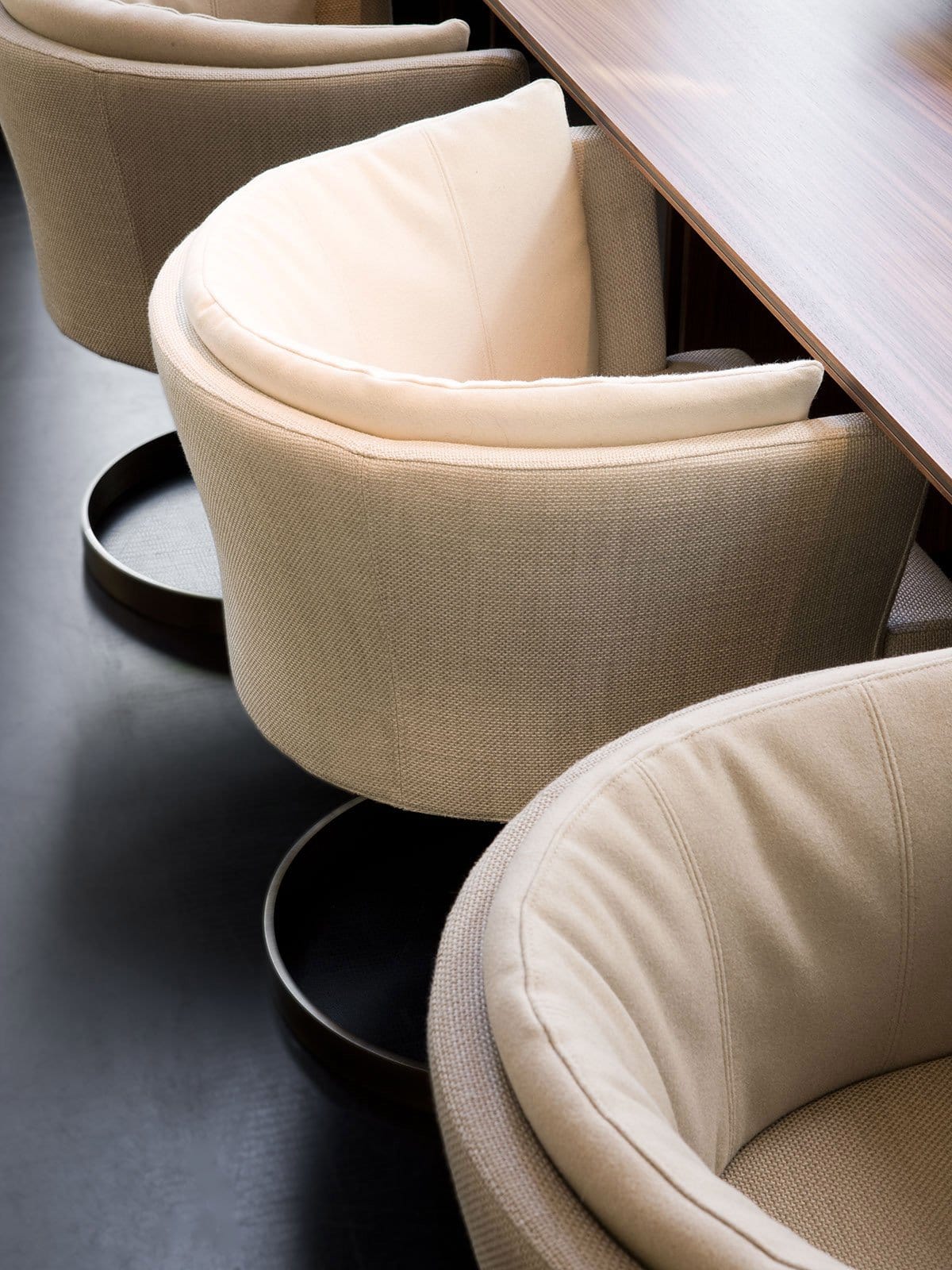 Cervino - Dining Chair | Linteloo | JANGEORGe Interior Design