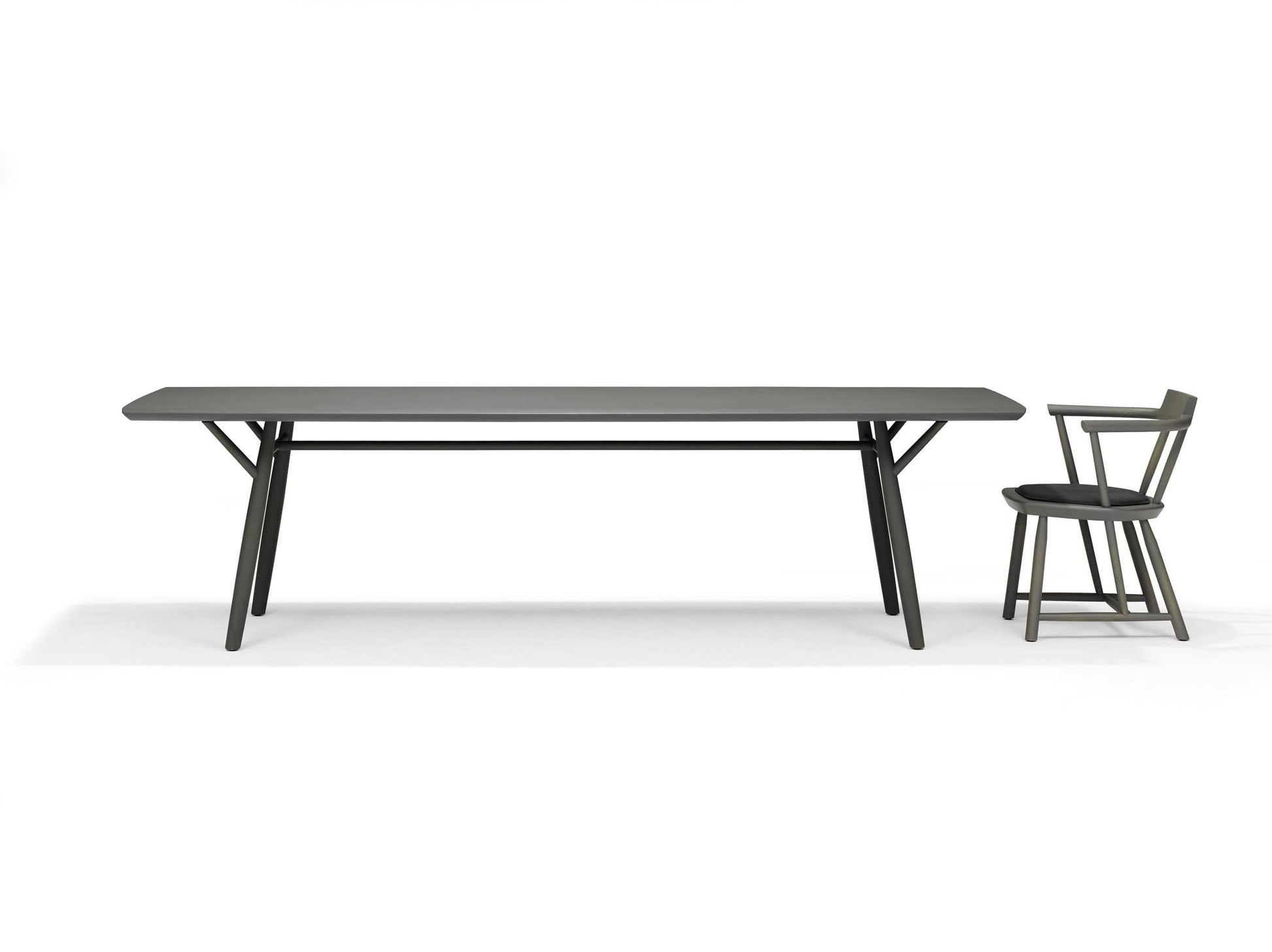 Oiseau - Dining Table | Linteloo | JANGEORGe Interior Design