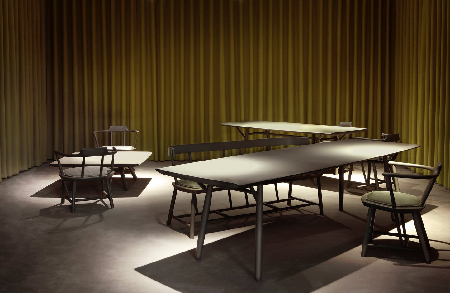 Oiseau - Dining Table | Linteloo | JANGEORGe Interior Design